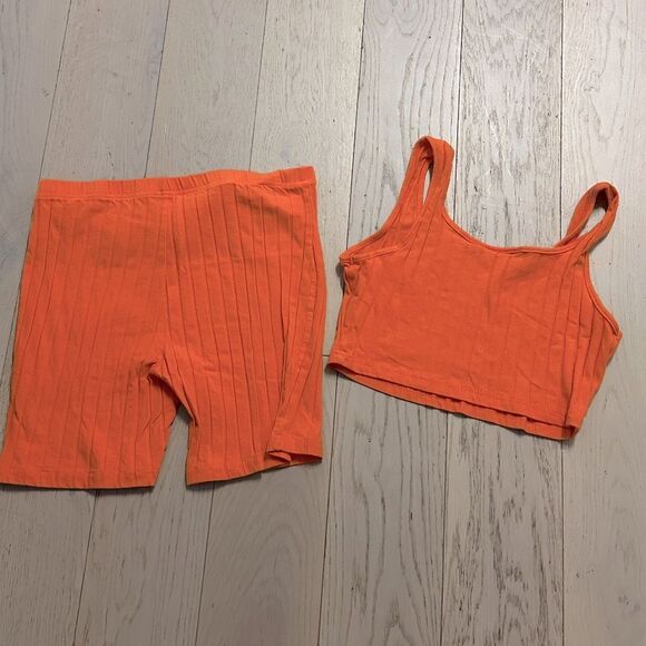 Orange Ribbed Cropped Top & Shorts Set Used Once - Picture 2 of 2